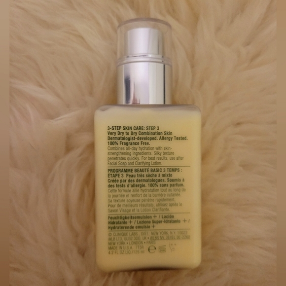 Clinique dramatically different moisturizing lotion - 125ml - Picture 3 of 4